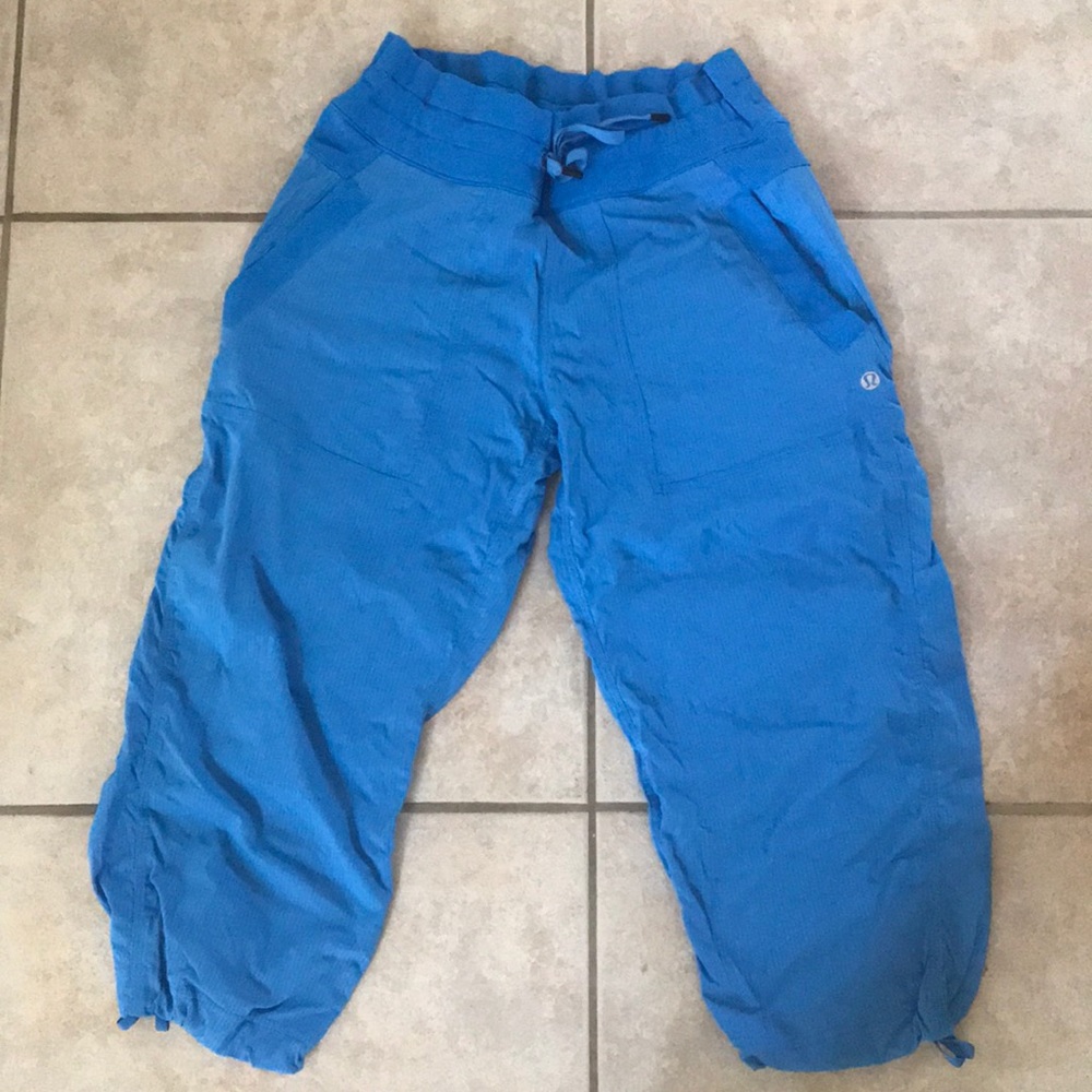 Lululemon blue crops